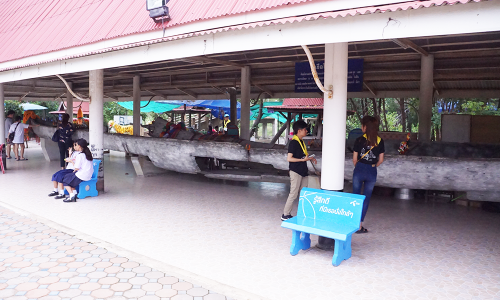Antique Barge thailand (4).png