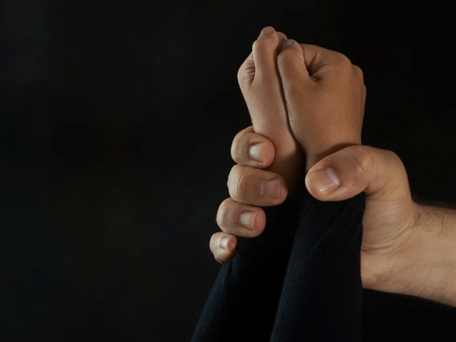 2_year_old_sexually_assaulted_in_kolkata_father_alleges_school_deleted_cctv_footage.png