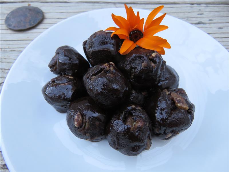 Carob 8.JPG