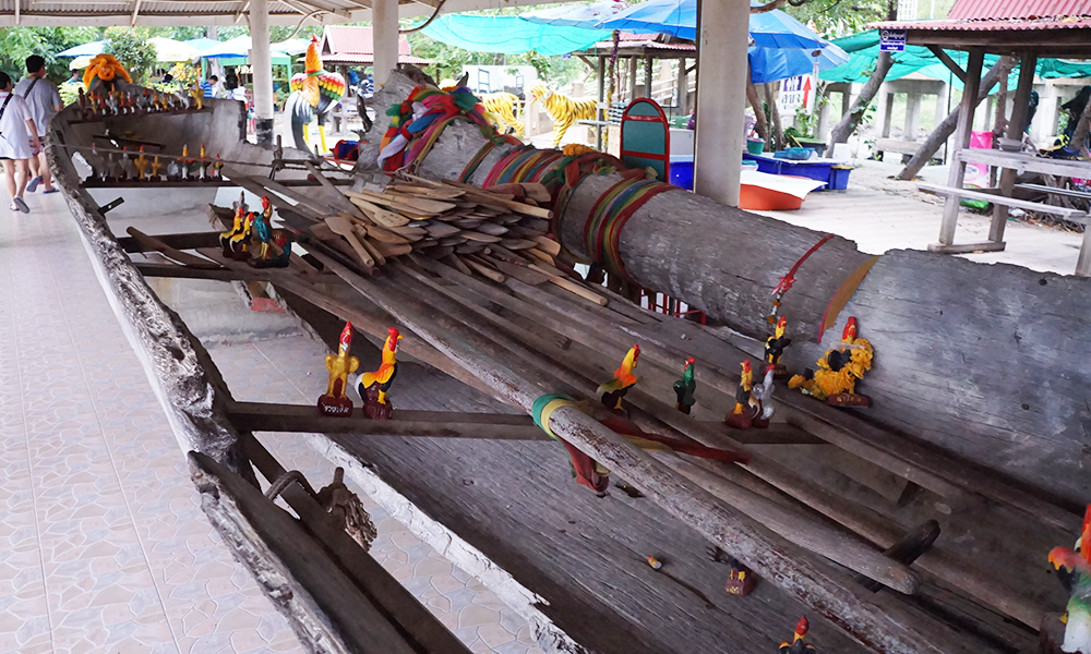 Antique Barge thailand (3).png