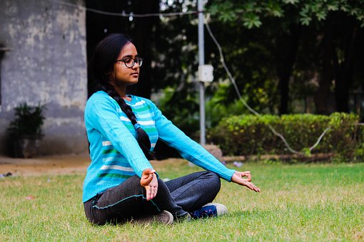 girl-2960540__340.jpg