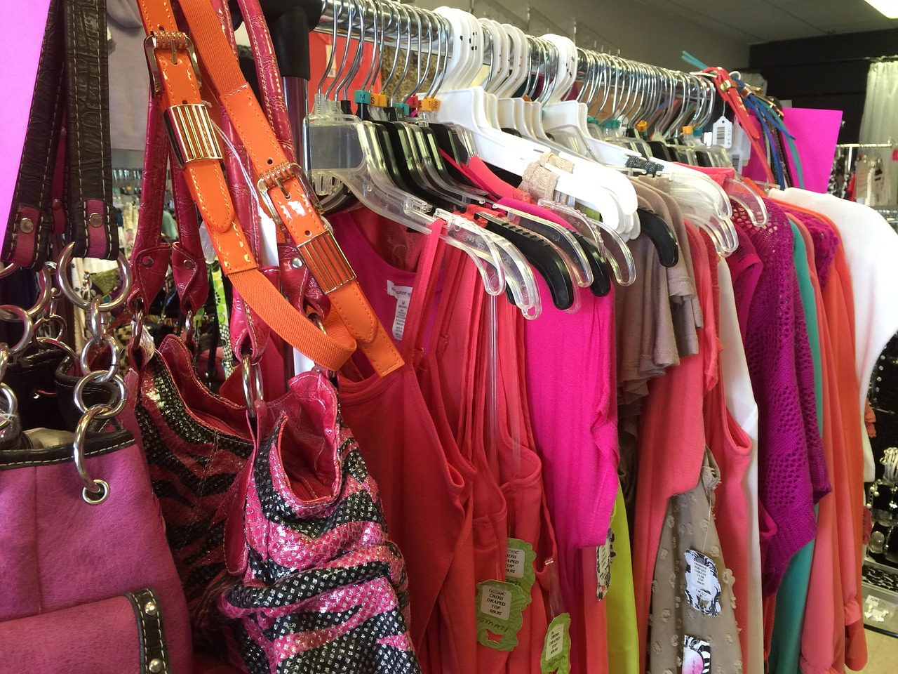 clothing-1045960_1280.jpg