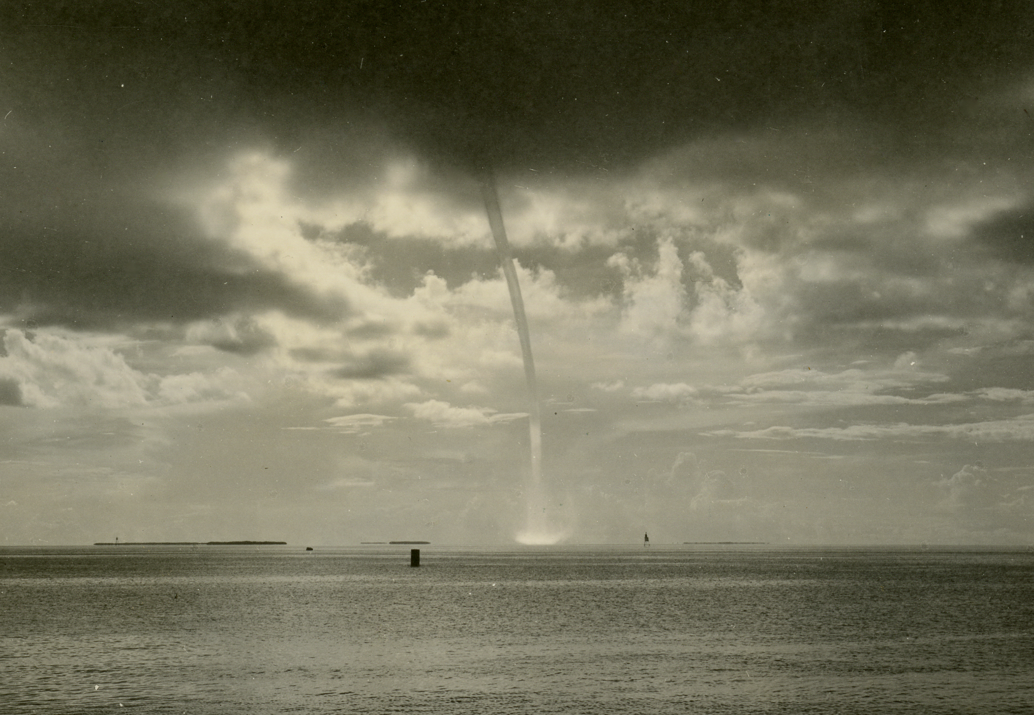 1944_hurricane_effects_in_Key_West_MM08838-26x_(15477075451).jpg