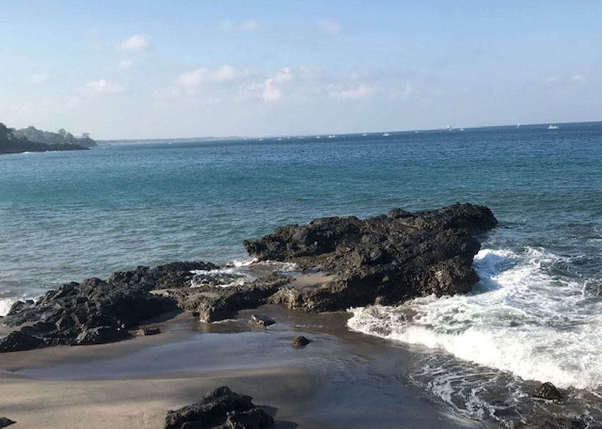 Pantai Senggigi_05.jpg