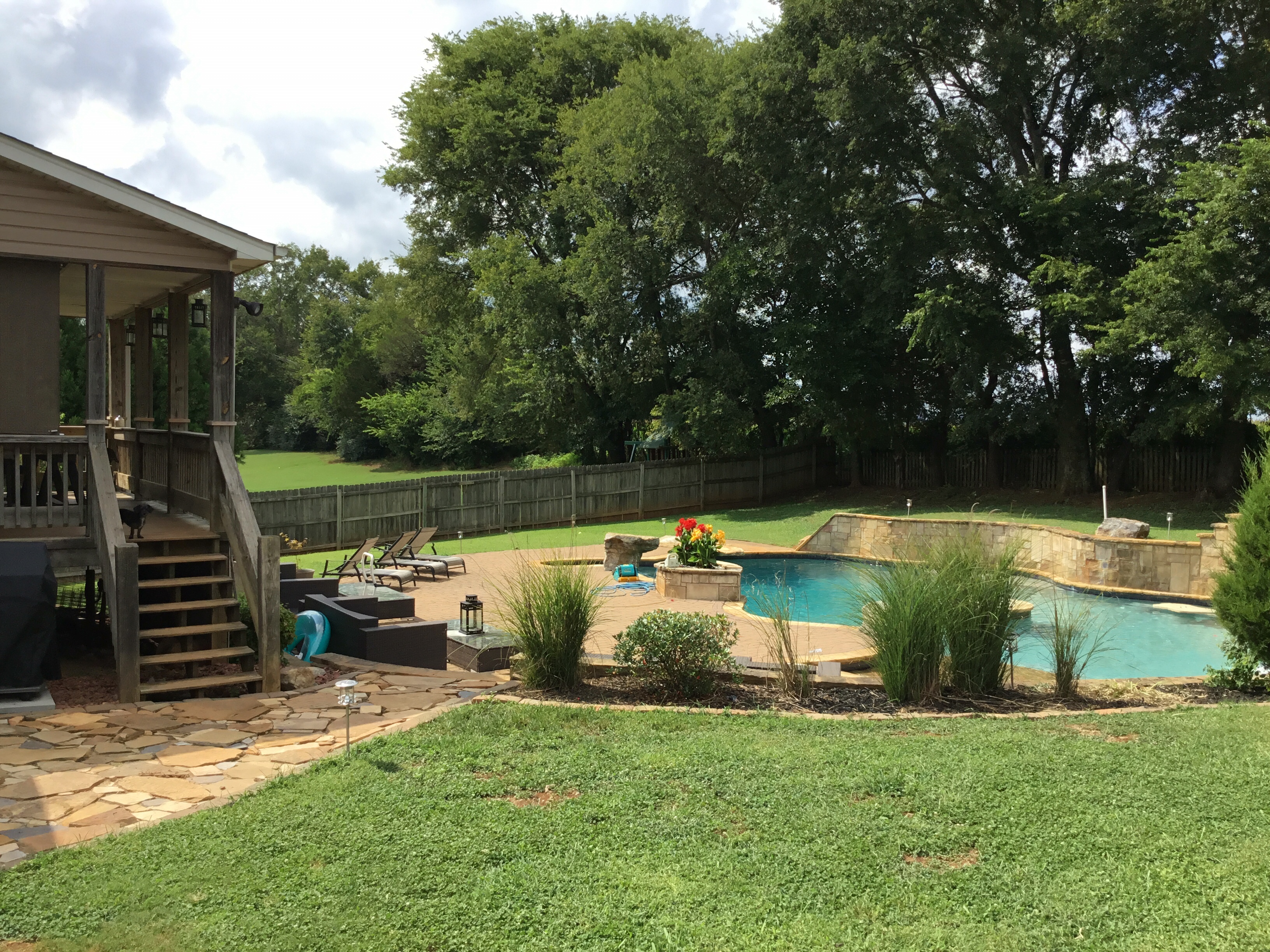 ABDE2C03-0D4C-4044-829D-7B916787EA5F.jpeg)
![