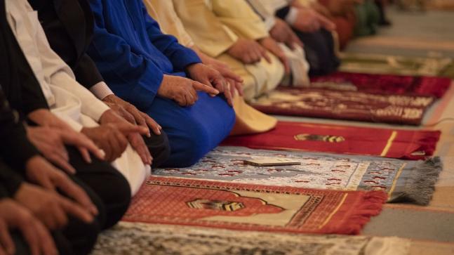 Muslims_perform_the_first__Tarawih__prayer_on_the_eve_of_the_Islamic_holy_month_of_Ramadan_at_the_Lalla_Sokaina_Mosque_in_Rabat__Morocco.jpeg