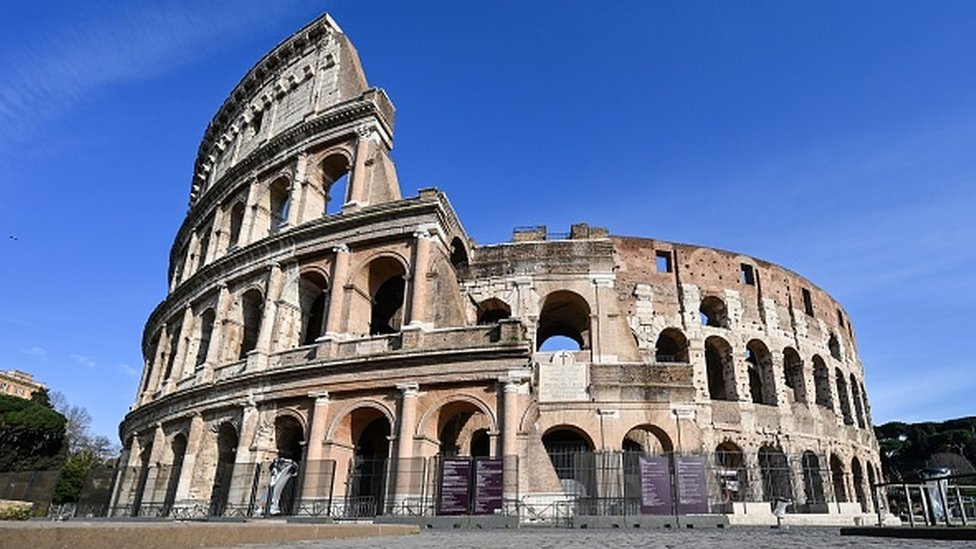 Colosseum, Rome.jpg