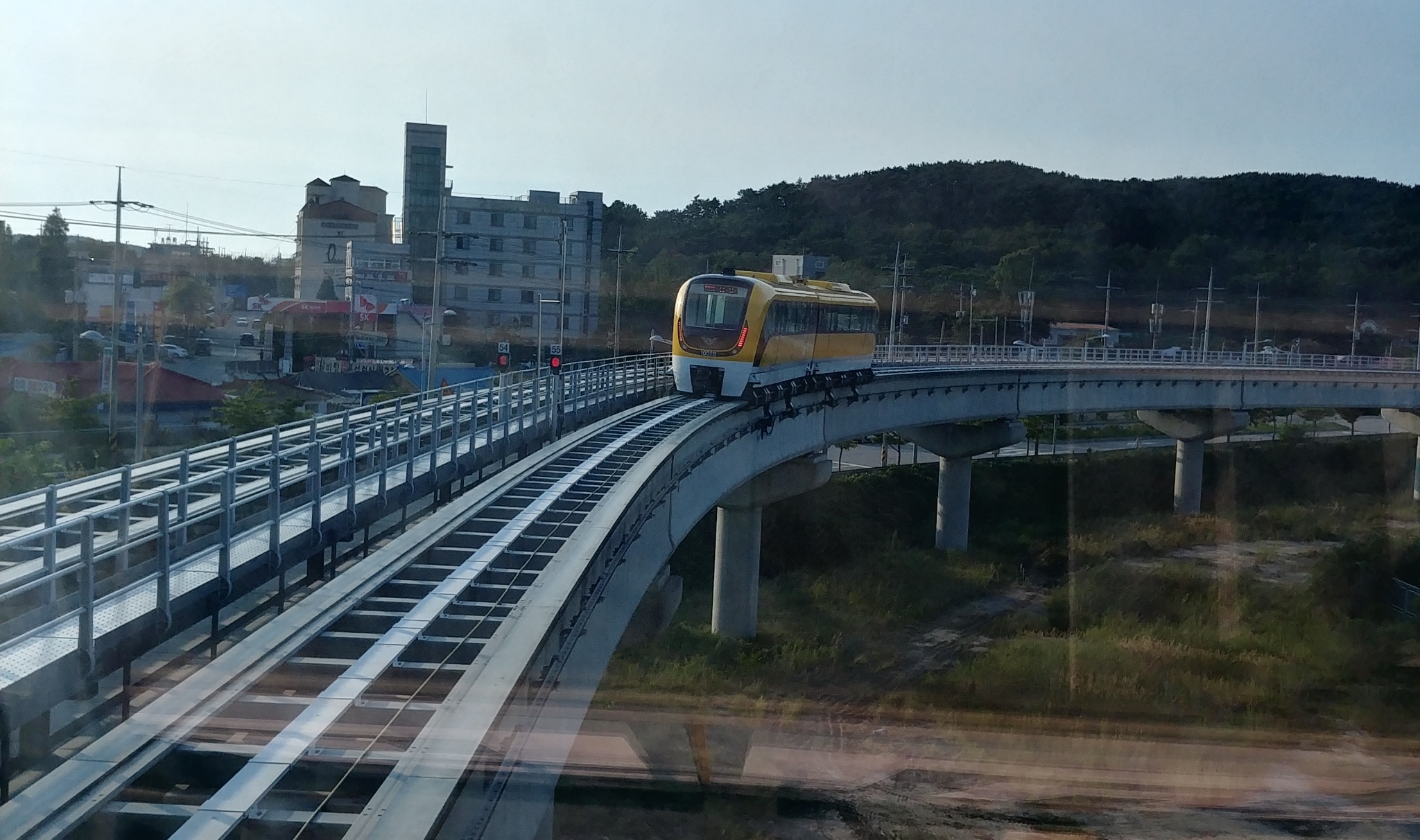 공중부양 하는 인천공항 자기부상열차