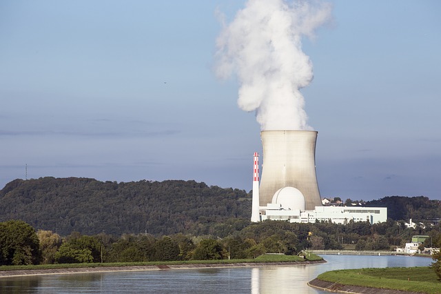 power-plant-2899861_640.jpg