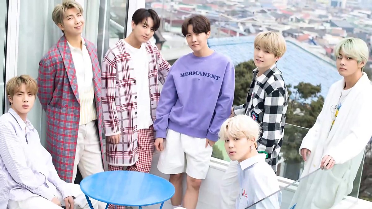 1200px-BTS_for_Dispatch_White_Day_Special,_27_February_2019_01.jpg