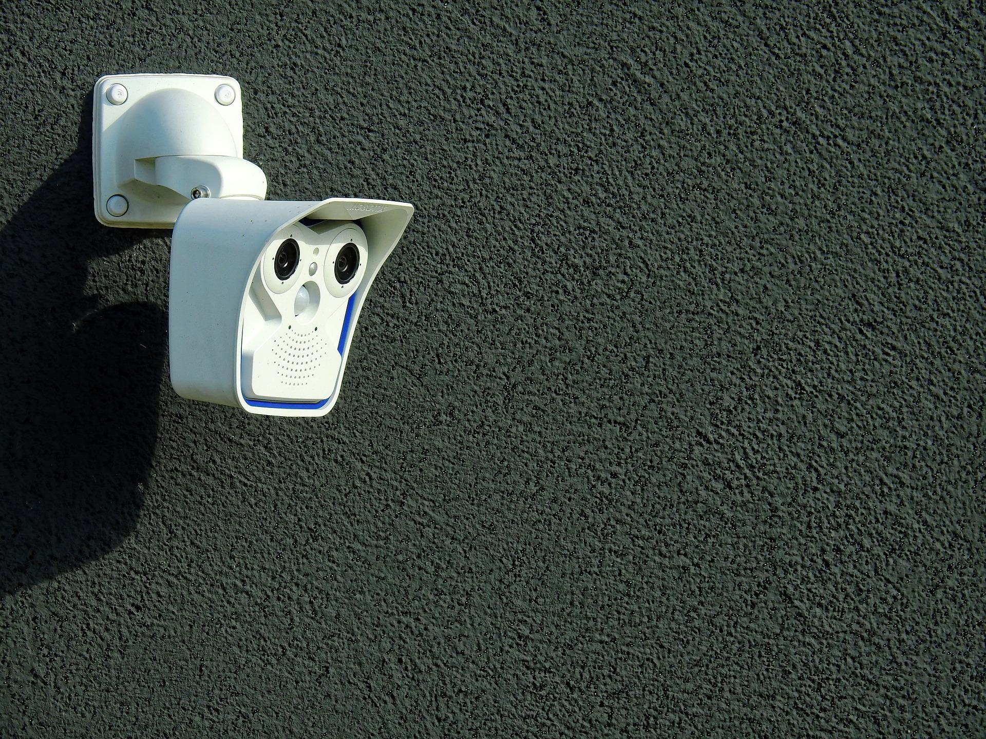 camera-g736e54367_1920.jpg