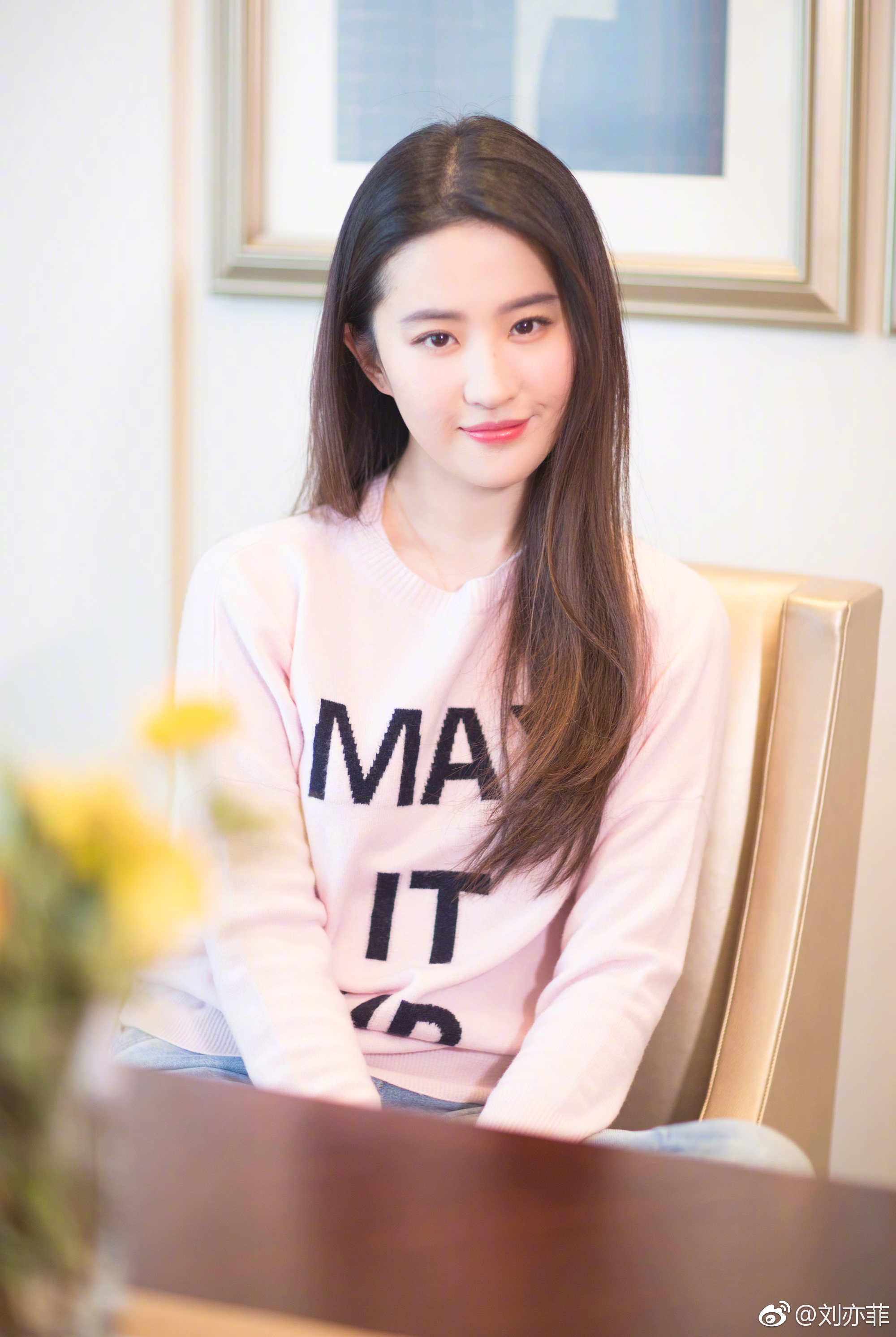 c260f7abgy1fmna47vckqj21jk2av7wj.jpg