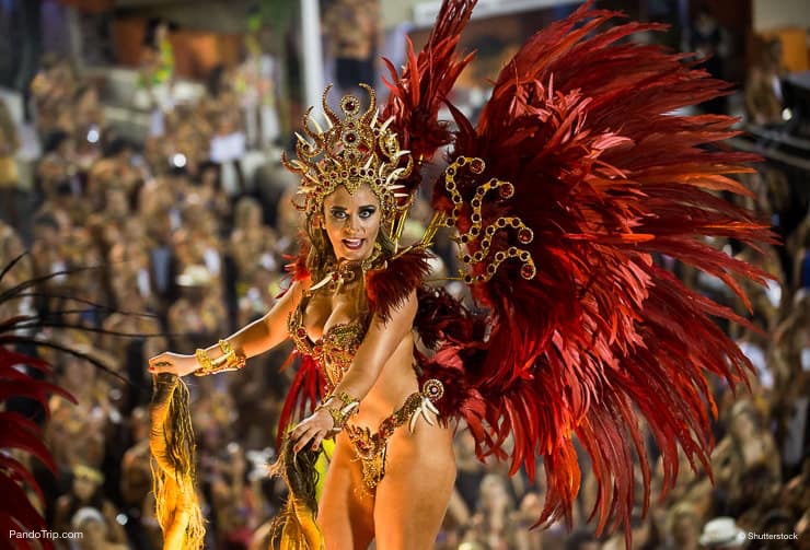 Amazing-dancer-at-the-Carnival-in-Rio-de-Janeiro-Brasil.jpg