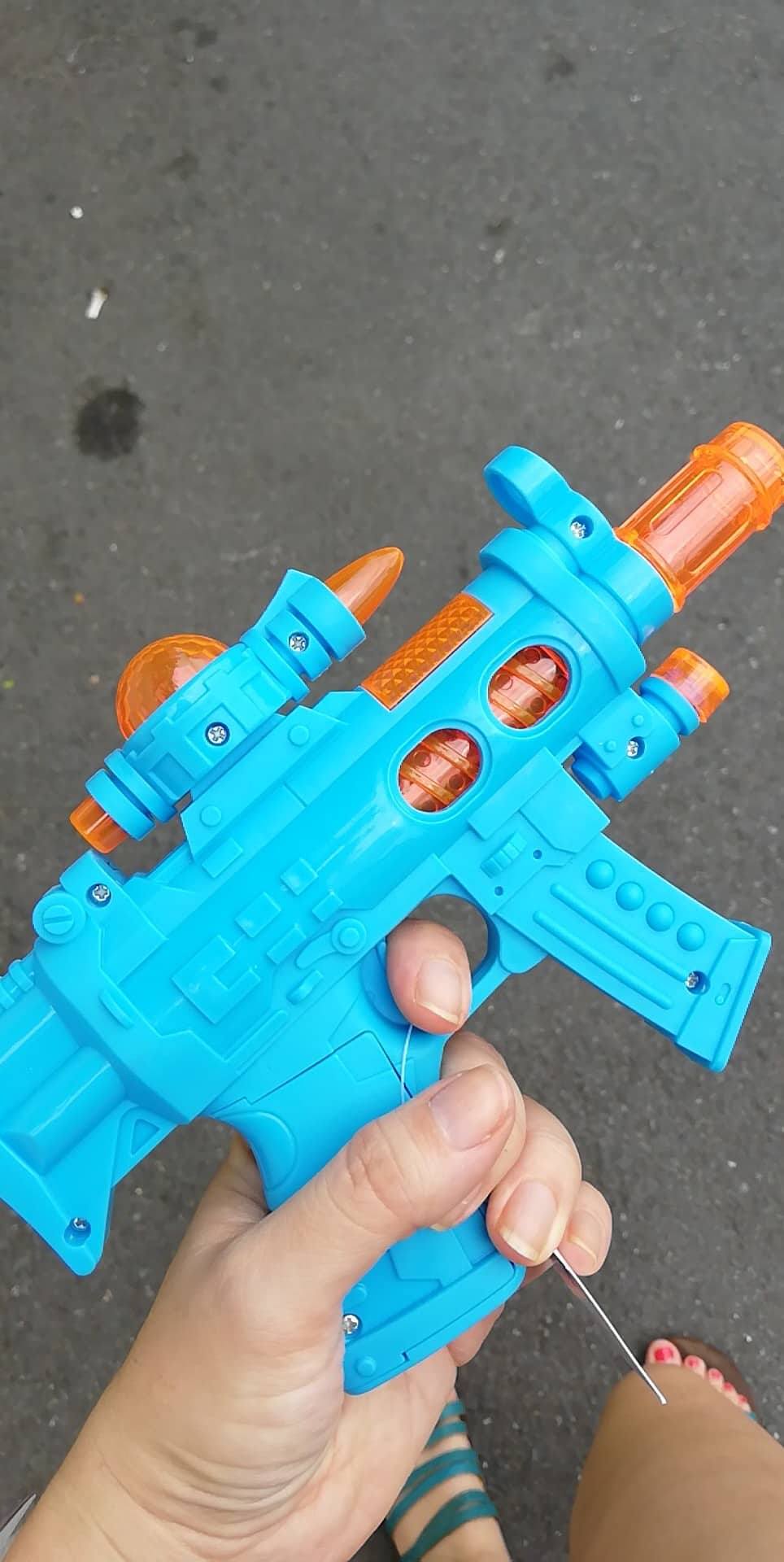 guntoy.jpg