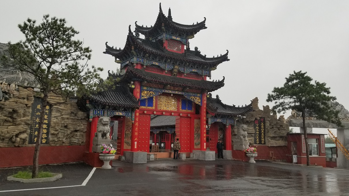 雨中双泉寺