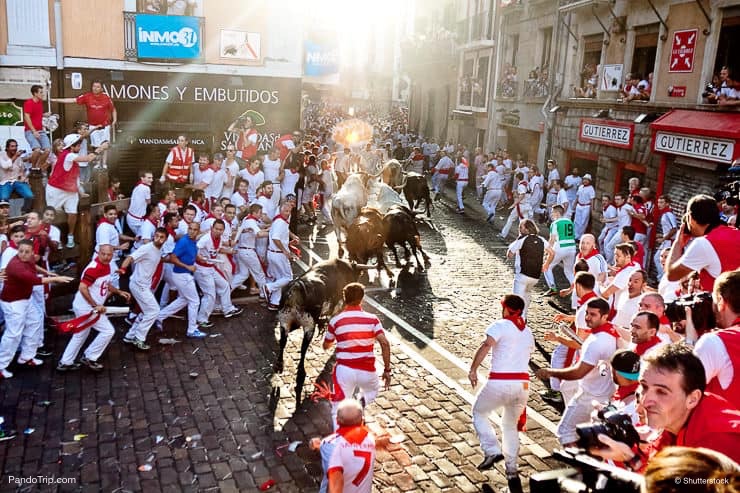 Running-of-the-Bulls-Pamplona-Spain.jpg