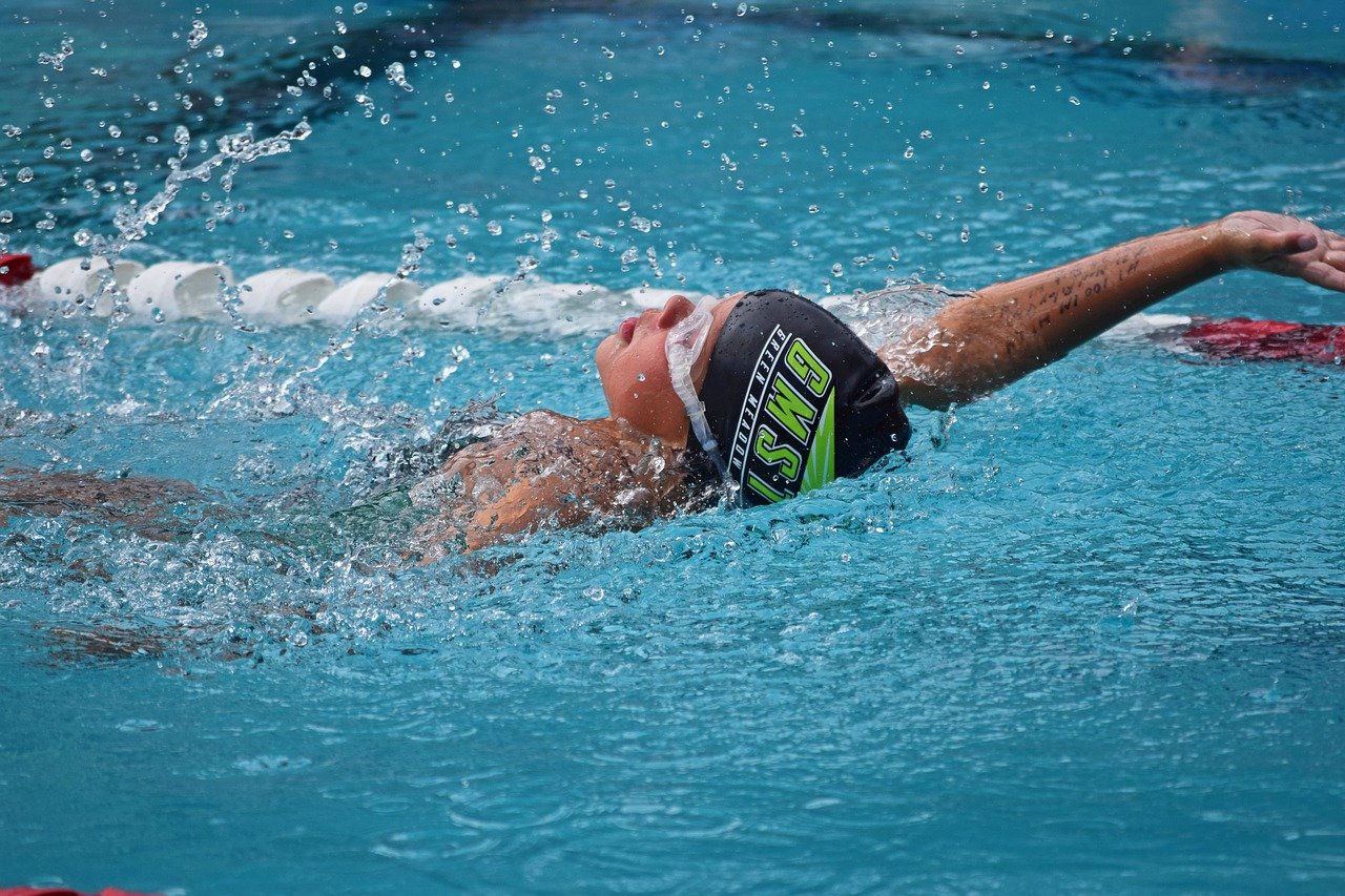 young-swimmer-2504969_1280.jpg