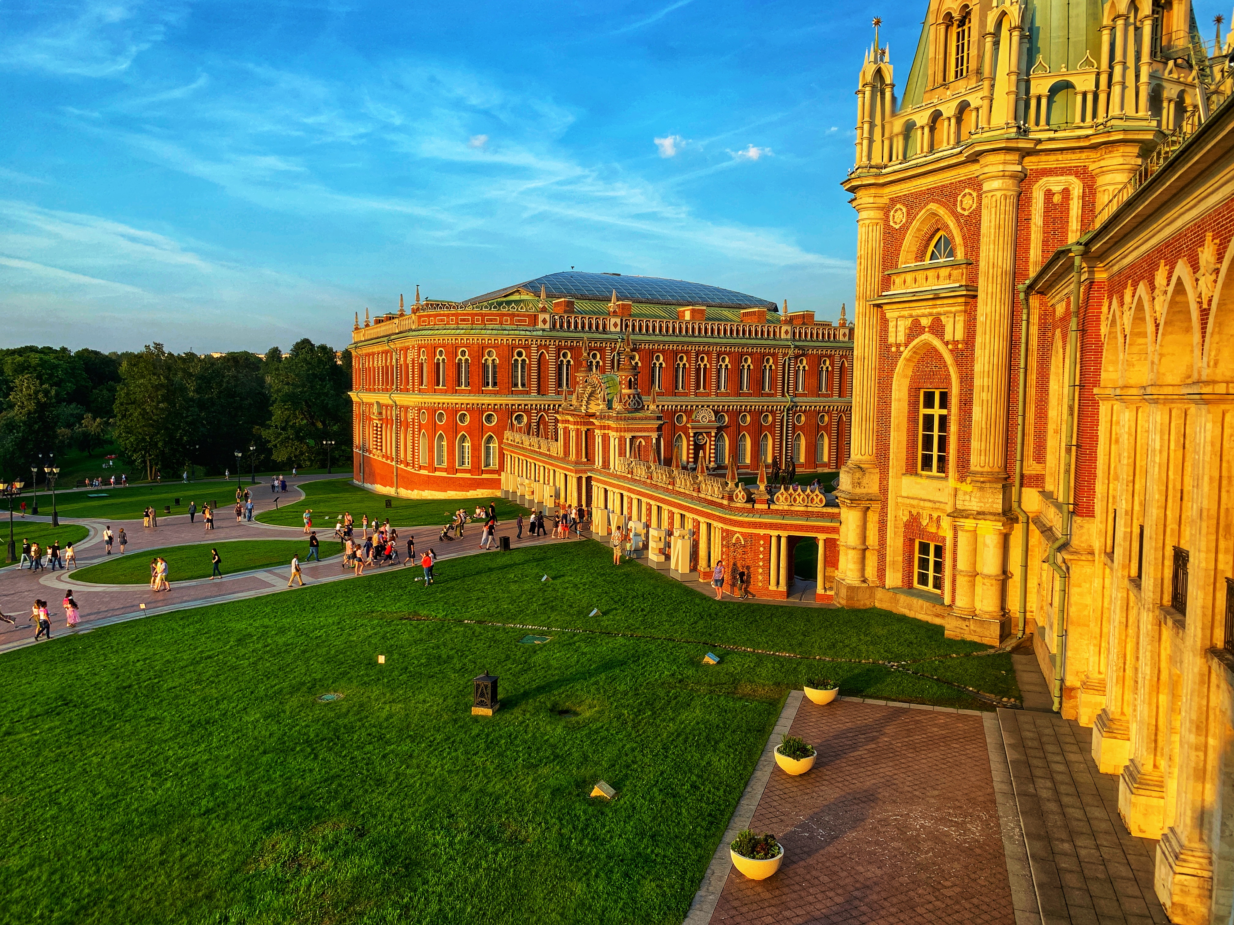 Catherine the Great Palace Tsaritsyno.jpeg