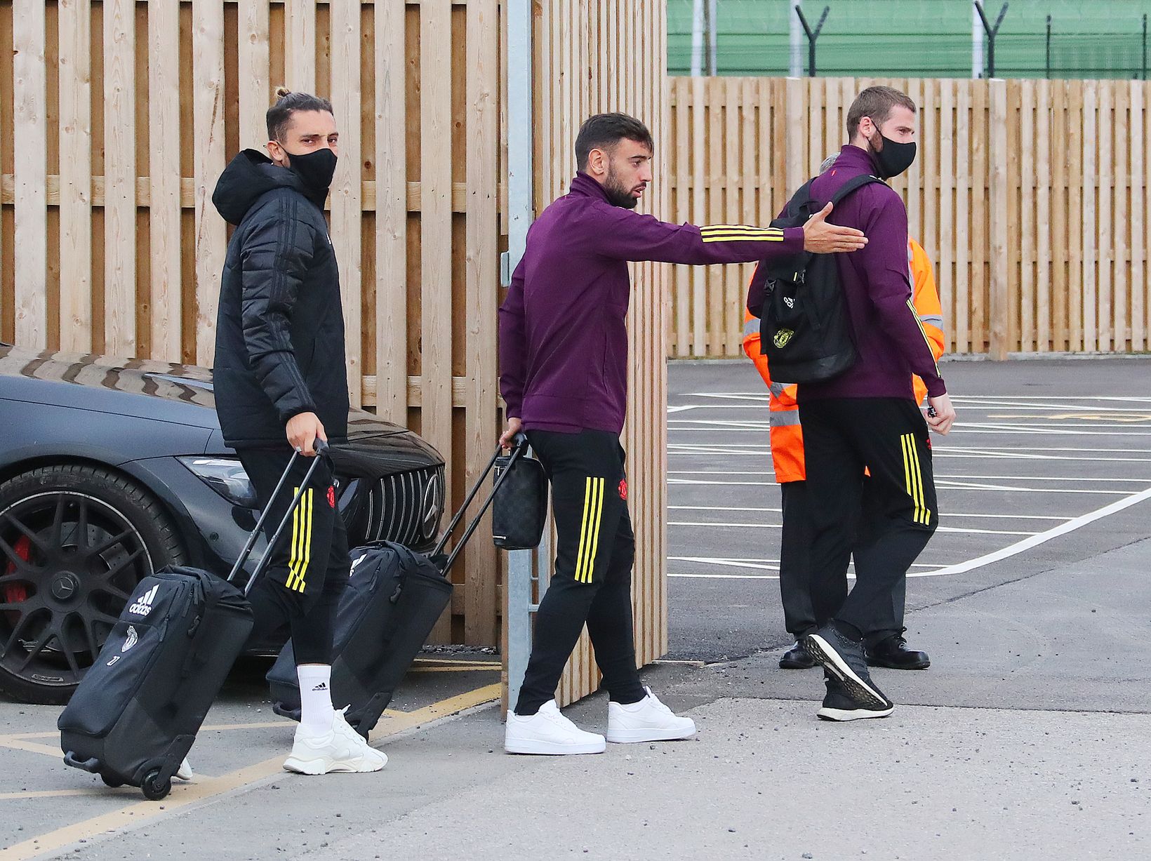 0_ECE_14_MAN_UNITED_FLY.jpg