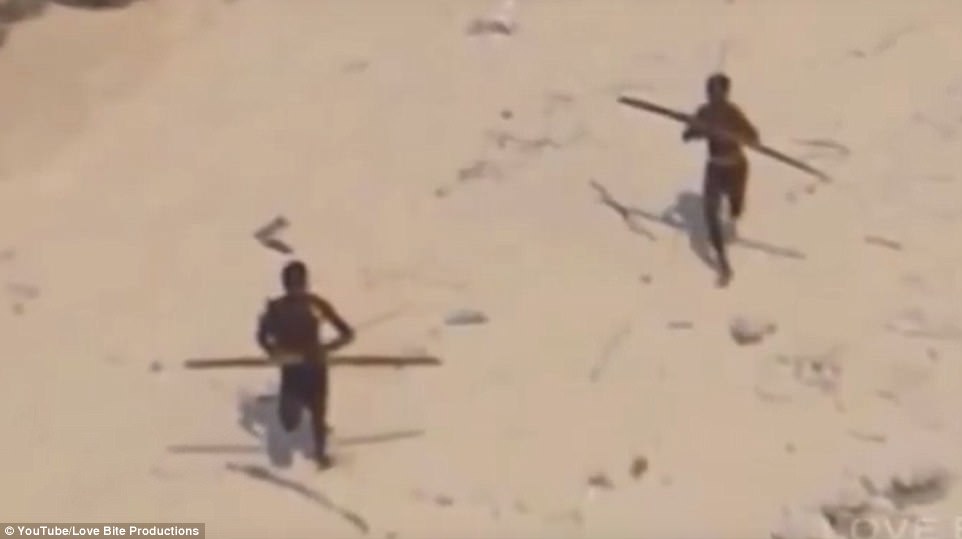 3EDEBF0600000578-4373014-Rare_footage_has_emerged_of_the_indigenous_Sentinelese_tribe_loc-m-97_1491142037923.jpg