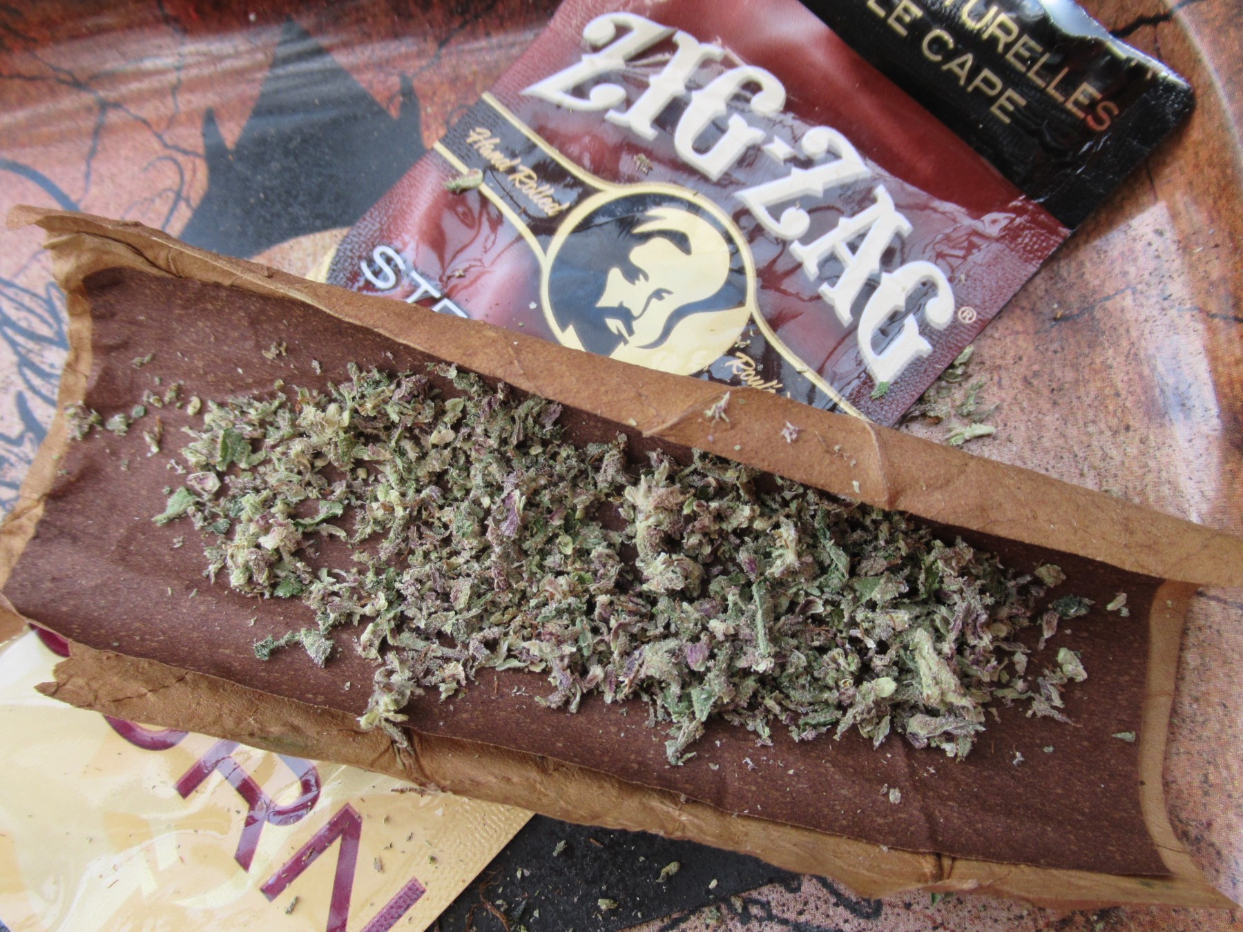 grindagebluntwrapready.jpg