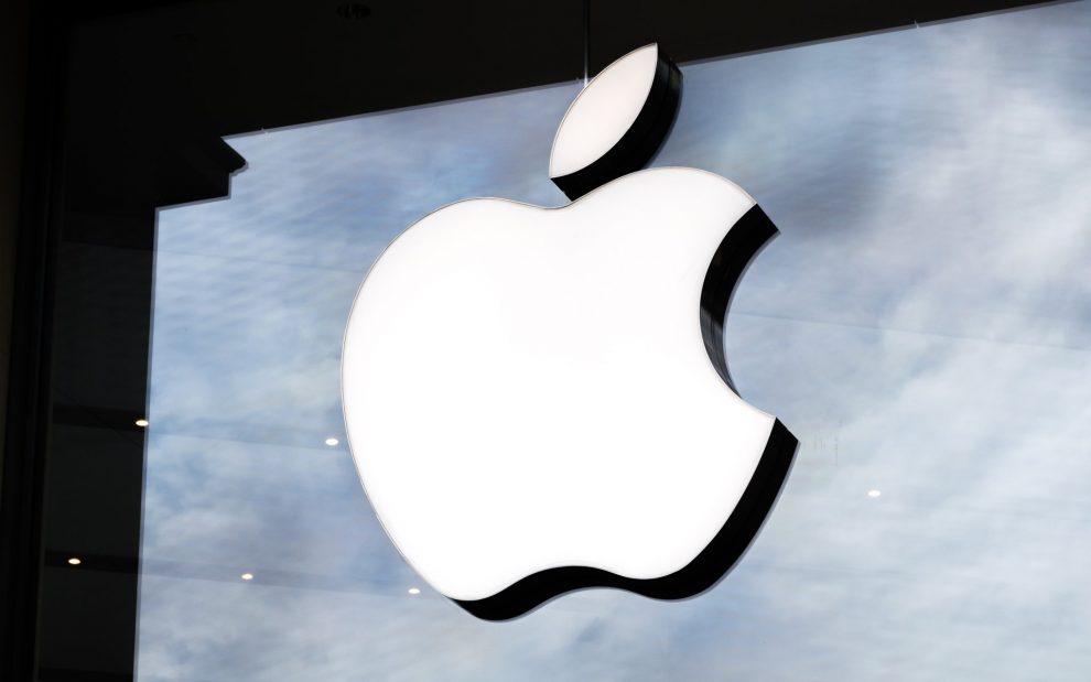 Apple-990x619.jpg