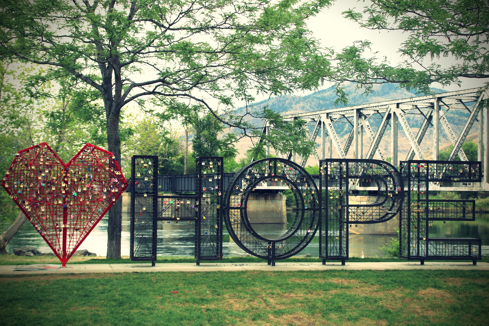 hope-4878602_1920.jpg