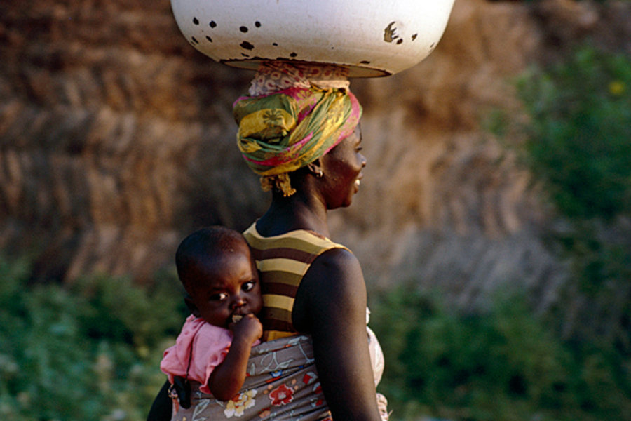 0504-OMOTHER-west-africa-save-the-children-report.jpg