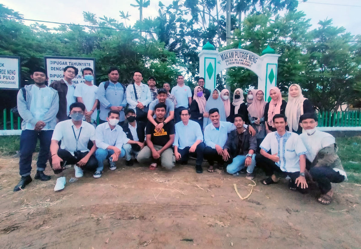 Makam Putroe Neng_05.jpg