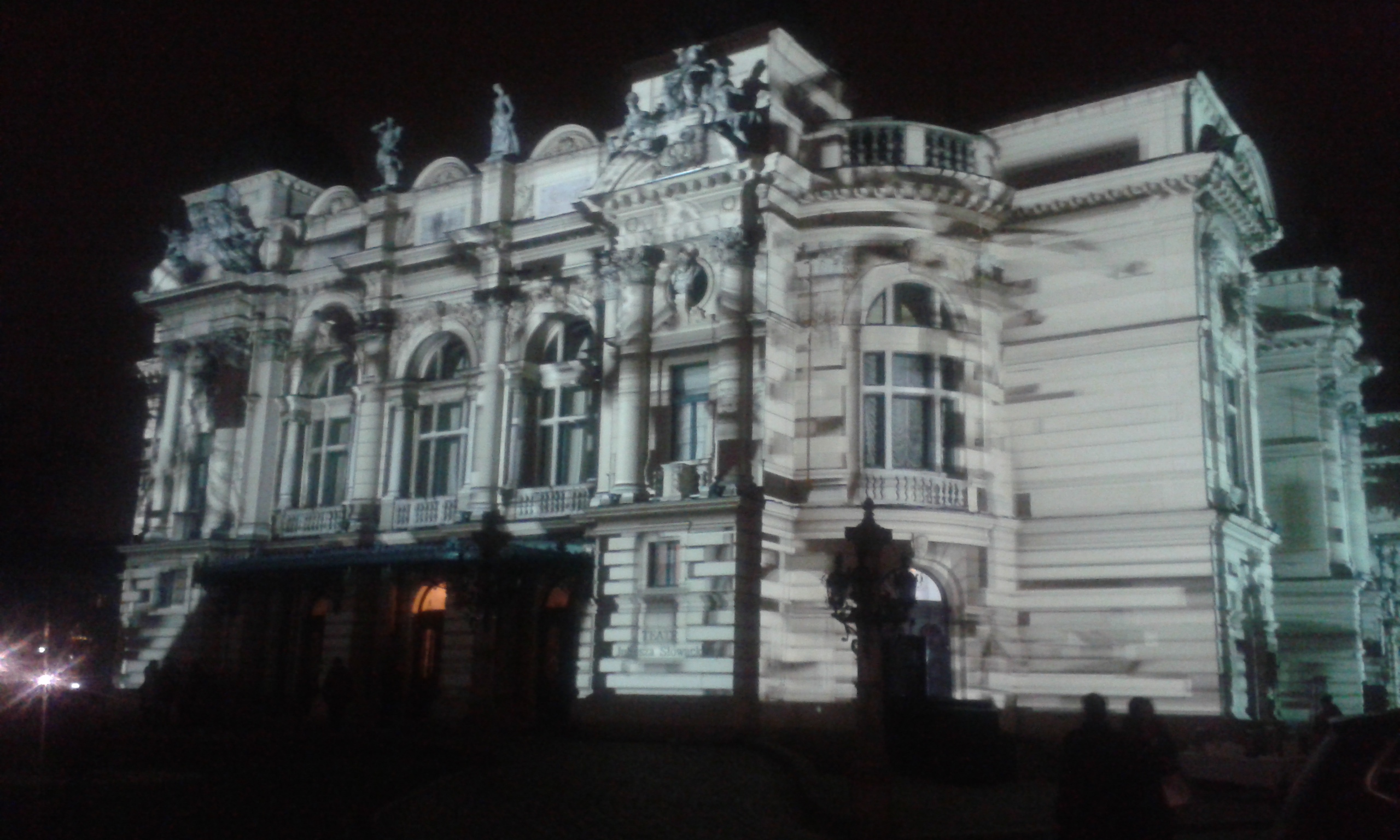Teatr Słowackiego mapping Szpitalna 6 grudnia 013.jpg