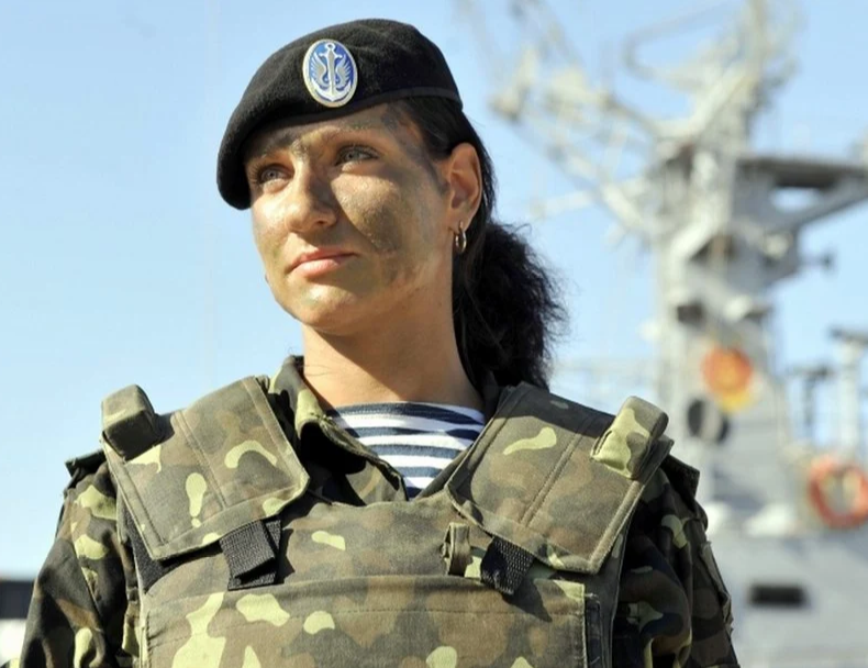Украина девушки военные. Женщины в морской пехоте. Девушка морпех. Украинки военные.