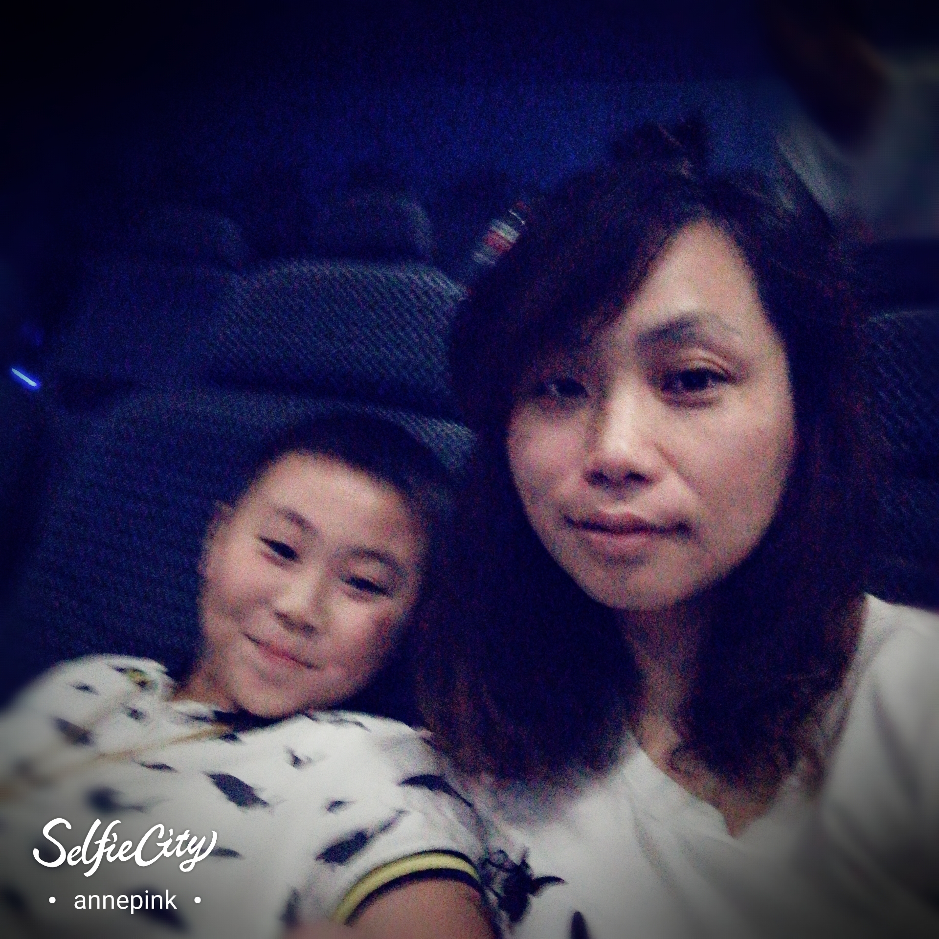 亲子潮自拍~😘