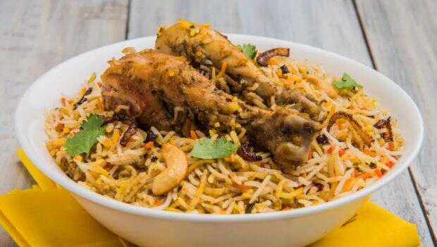 dum.murg.ki.kacchi.biryani.jpg