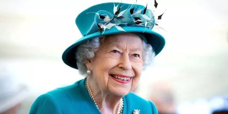 queen-england-powers-740x370.webp