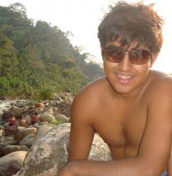 mapache en el rio.jpg