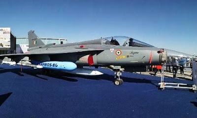 Tejas + BrahMos (1).jpg