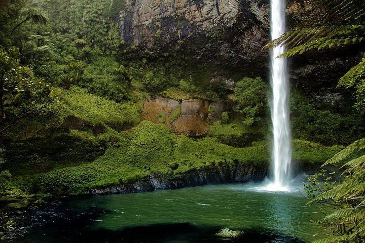 bridal-veil-fall-52449__480.jpg
