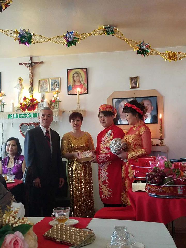 HNY PARENTS 16729547_10154480561917956_6017266818472604163_n.jpg