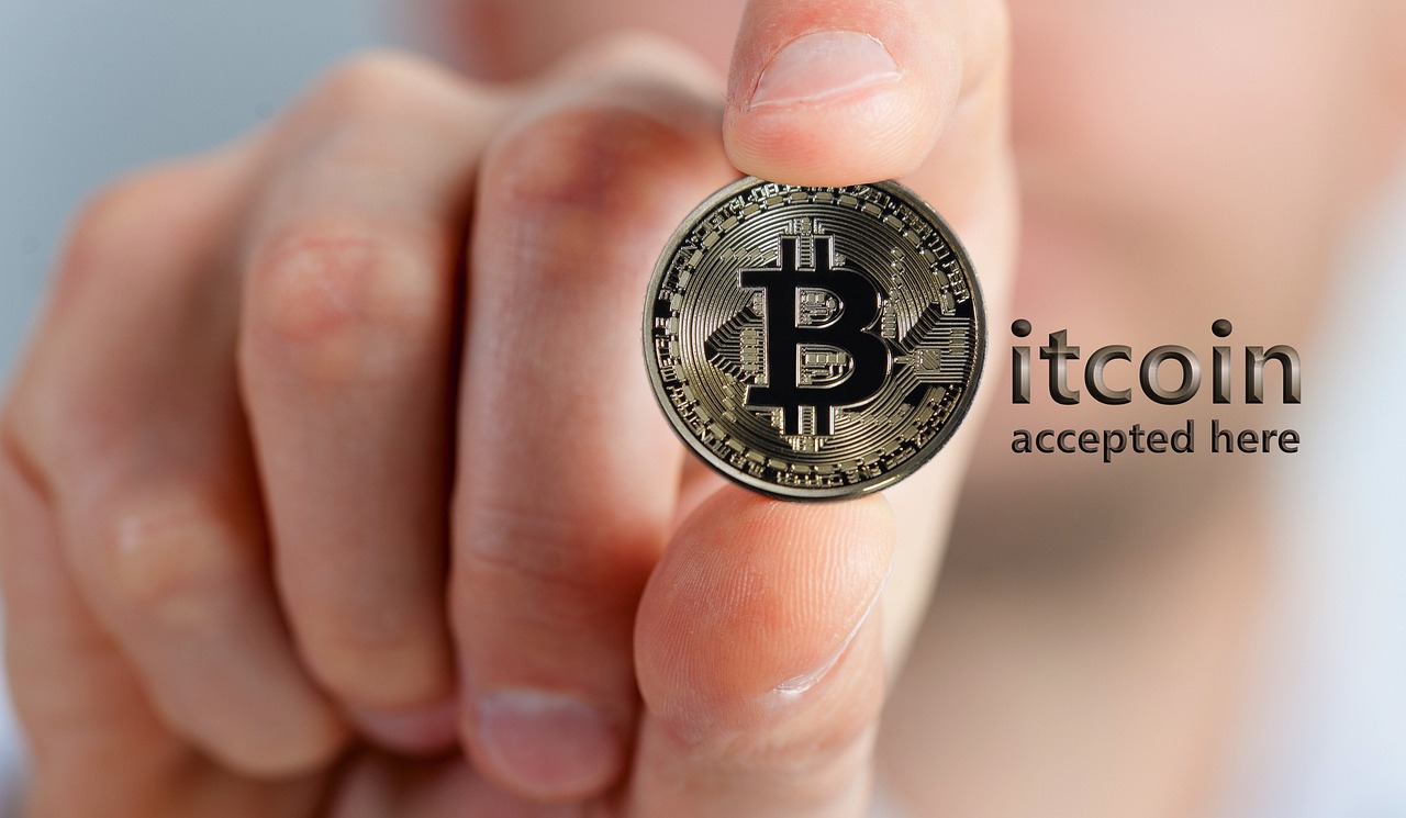 bitcoin-3215559_1280.jpg