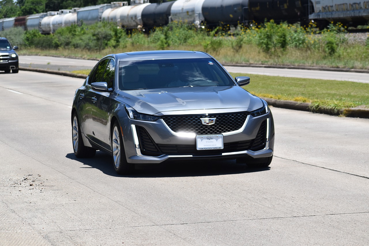 cadillac-5274435_1280.jpg