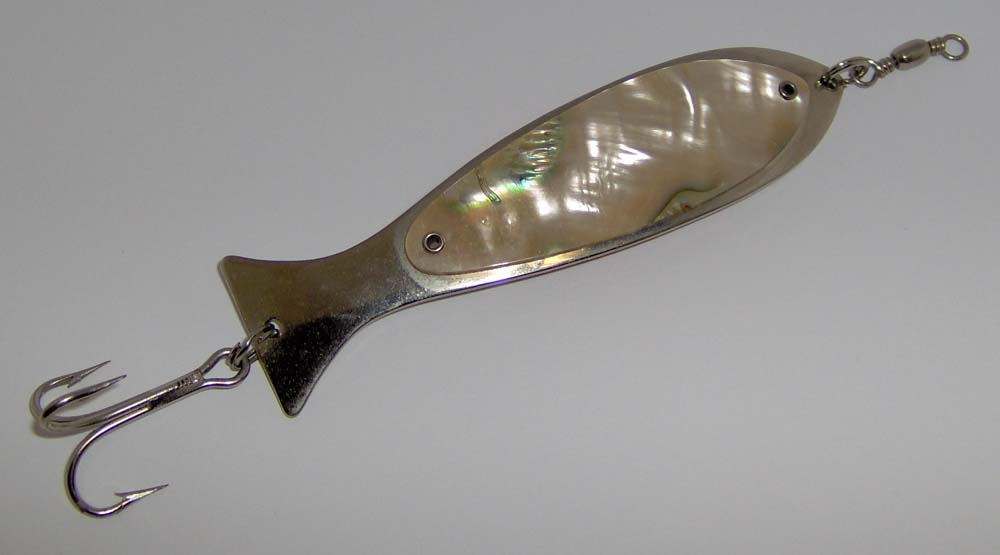 VINTAGE WORTH DEMON ABALONE / MOTHER of PEARL METAL SPOON LURE