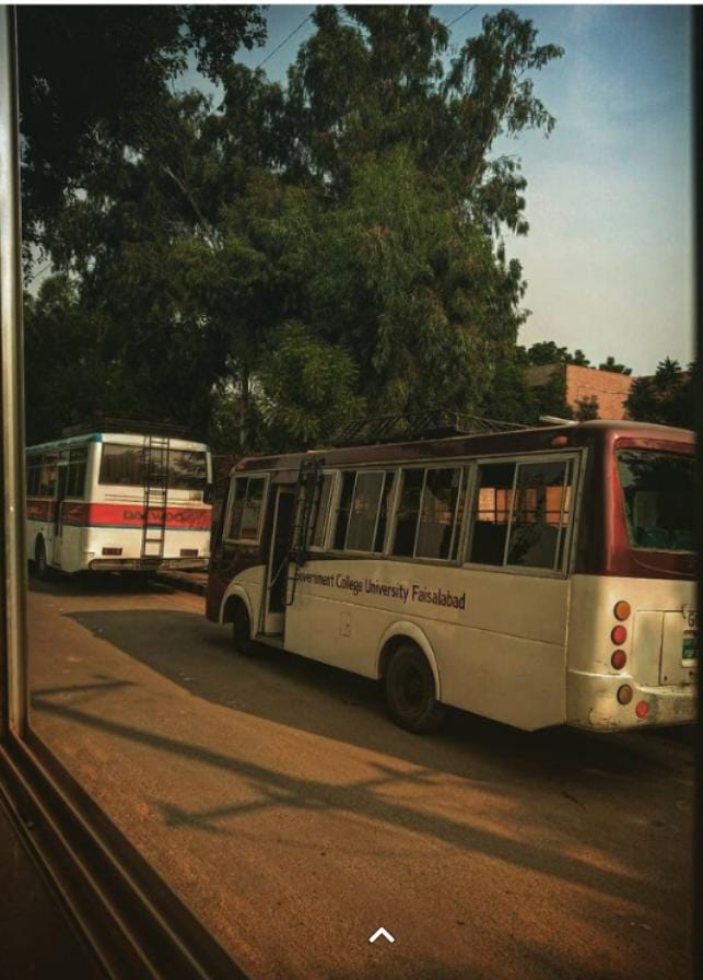 uni bus.jpg