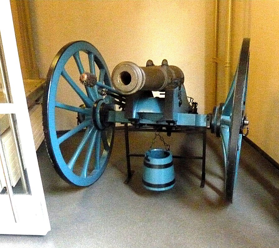 Kanon in de Djagarabaan (2).JPG