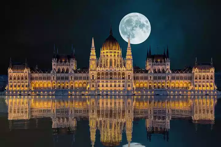 city-4057914__480.jpg