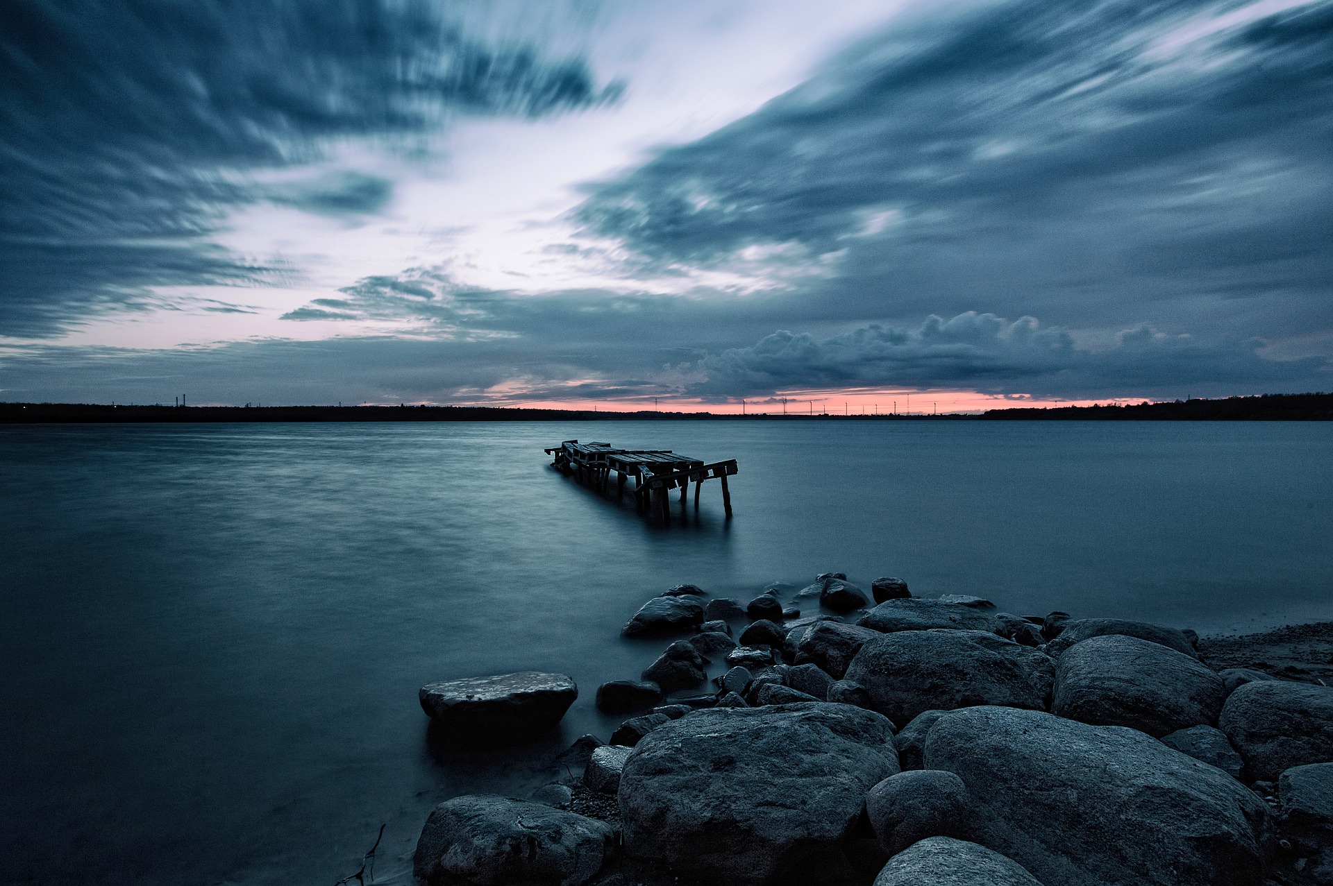 silence-4522878_1920.jpg