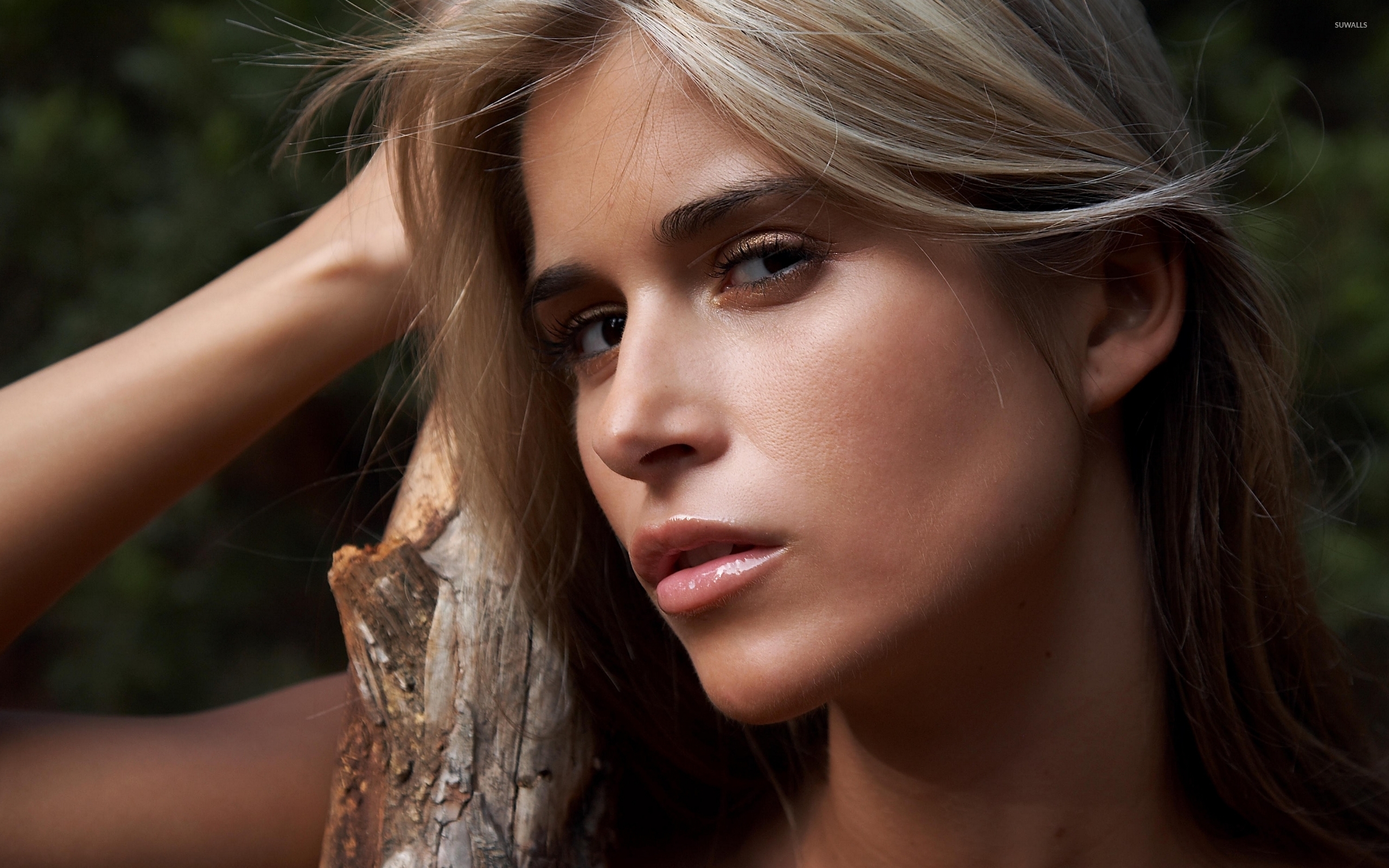 mysterious-blonde-46446-2560x1600.jpg