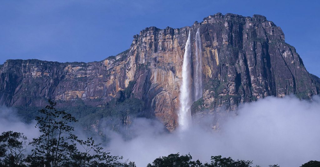 Salto-del-Angel-en-el-estado-de-Bolívar-Venezuela-9-1024x535-1.jpg