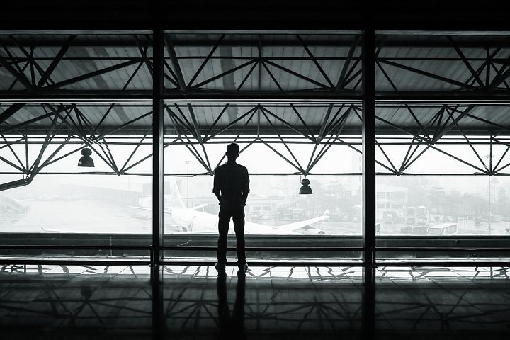 airport-351472__480.jpg
