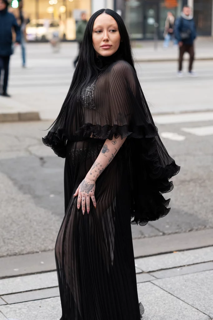 noah-cyrus-alexandre-vauthier-dress-paris-fashion-week.webp