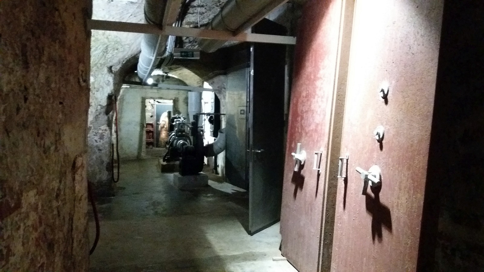 Slow Down, Tourist – Dark And Light Stories Of Nürnberg